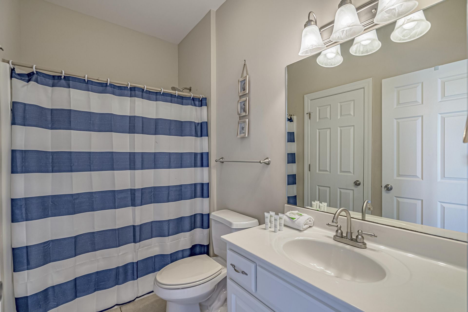 709 S 37th Avenue Photo 33