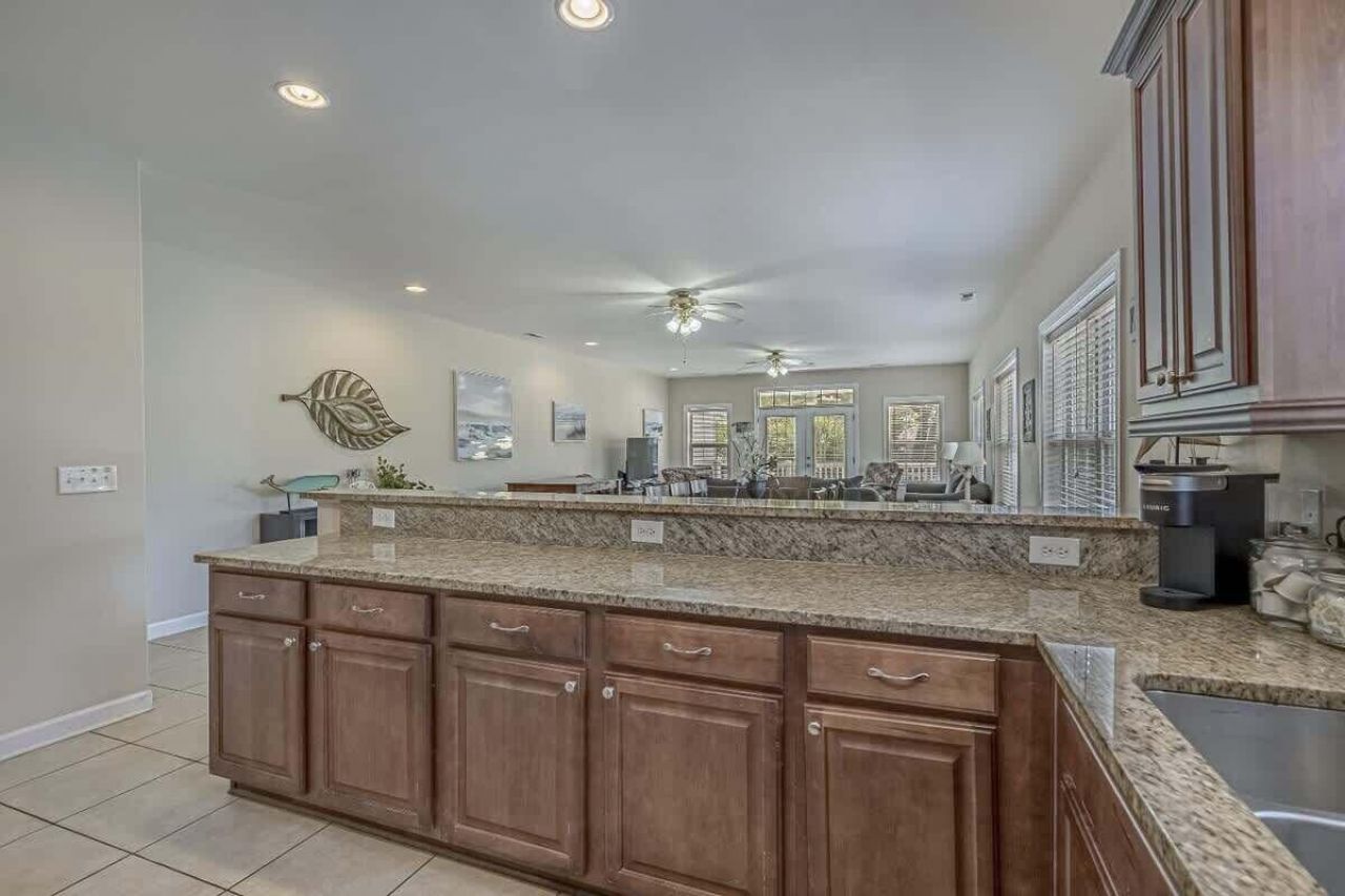 709 S 37th Avenue Photo 55