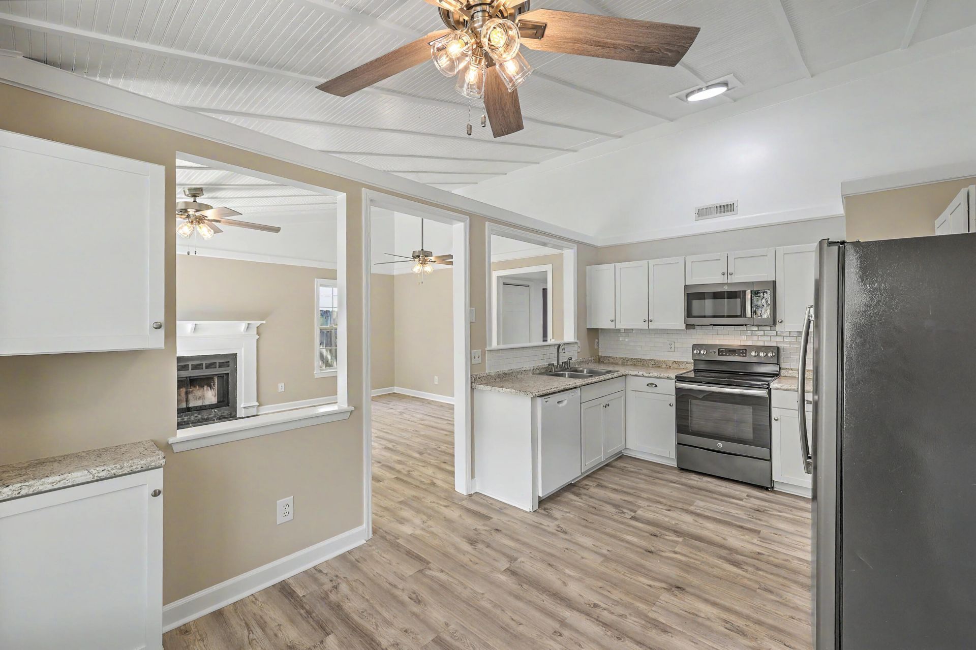 103 Tweed Court Photo 14