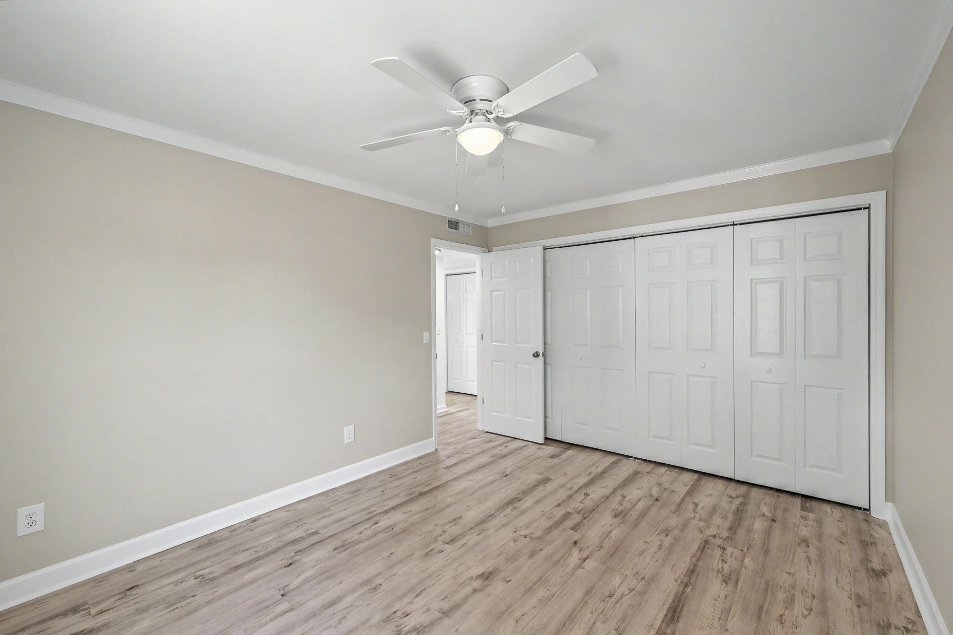 103 Tweed Court Photo 17