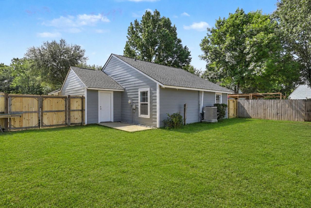103 Tweed Court Photo 26