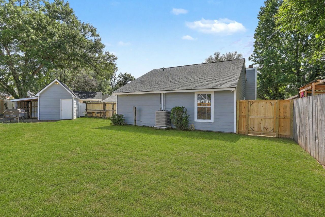 103 Tweed Court Photo 28