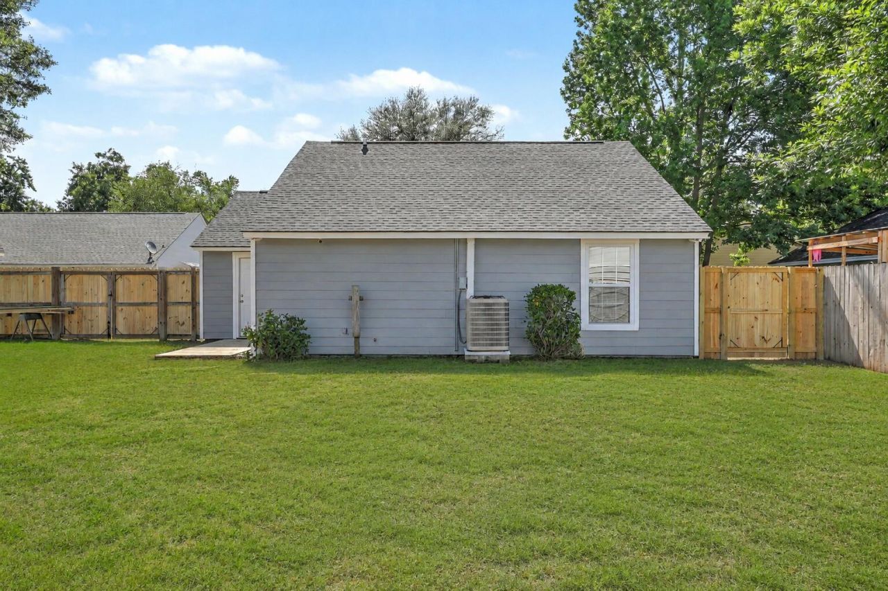 103 Tweed Court Photo 29