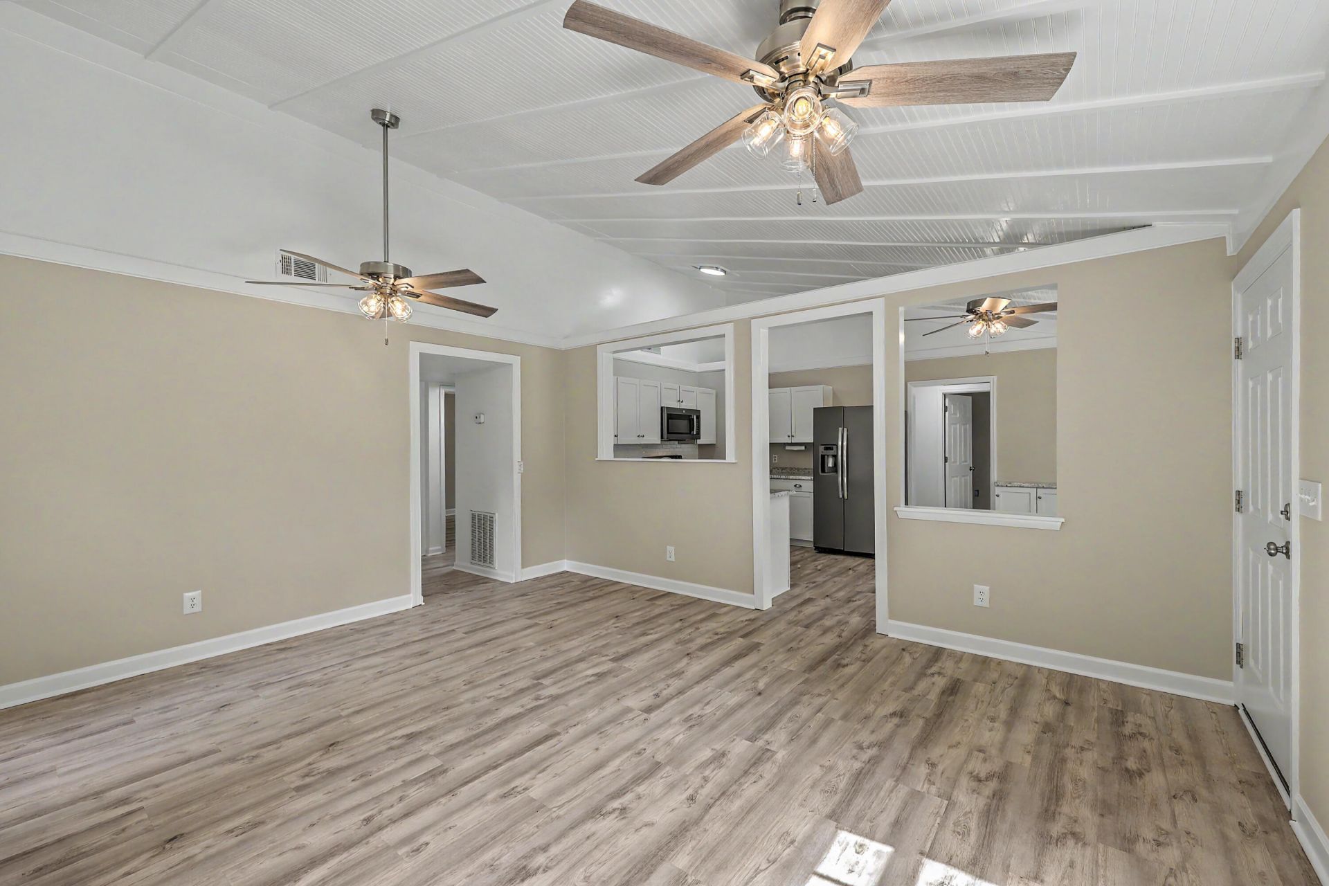 103 Tweed Court Photo 9