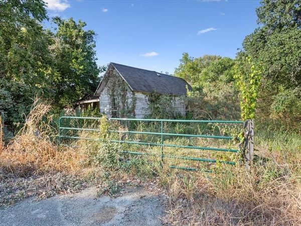 12999 Gholson Road, Gholson, TX 76705