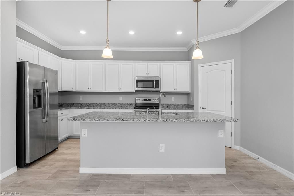 19952 Beverly Park Rd, Estero, FL 33928 Photo