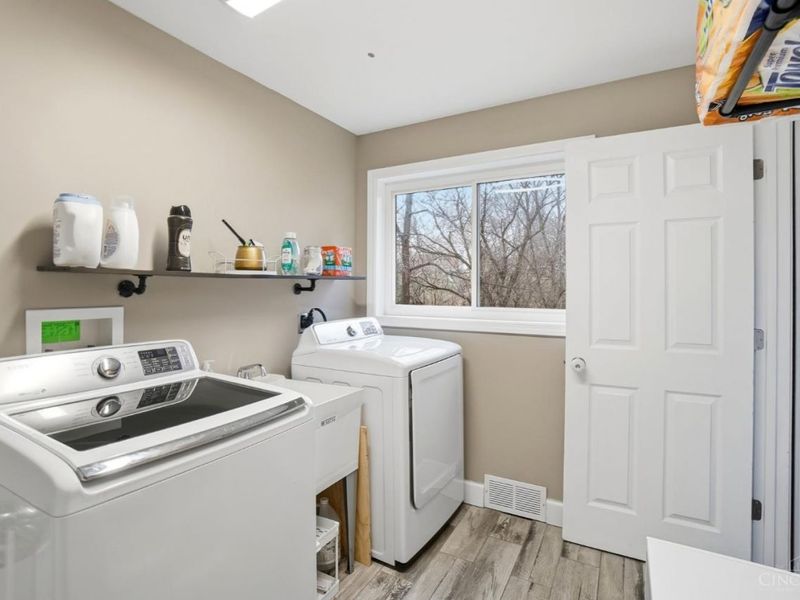 6130 Wilmer Road, Cincinnati, OH 45247 Photo 46