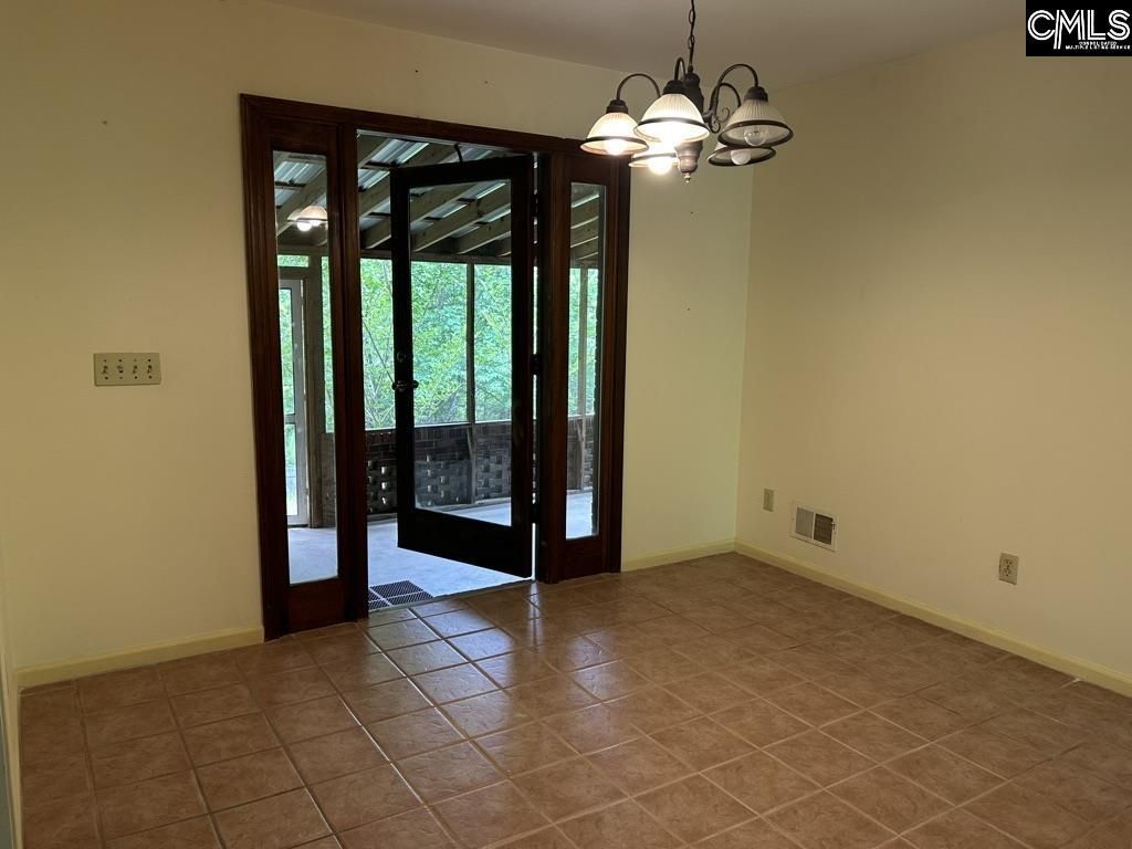 124 Saint George Trail  Photo 12