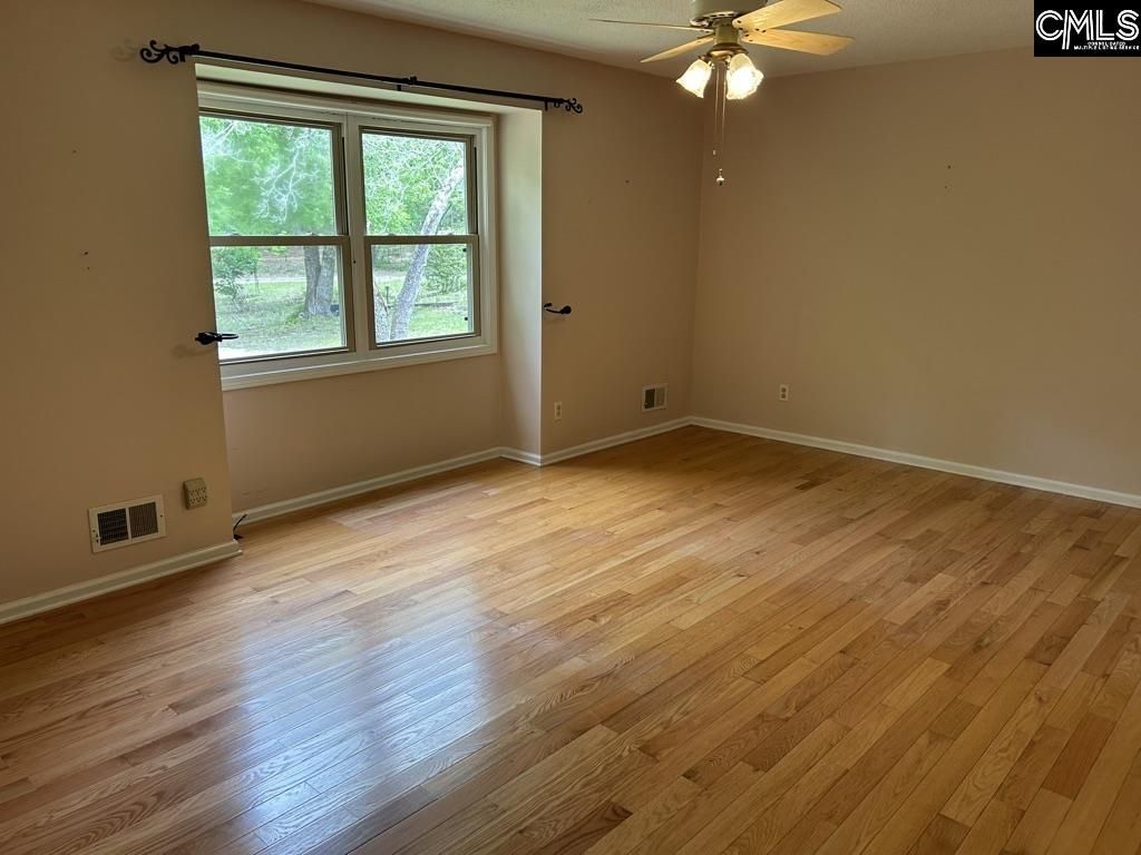 124 Saint George Trail  Photo 14