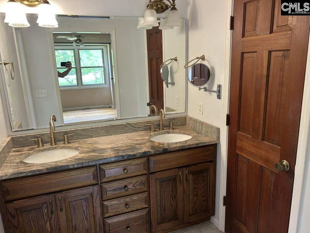 124 Saint George Trail  Photo 16