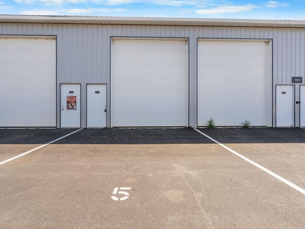 1825 Black Hawk Street, Unit 5, Waterloo, IA 50702