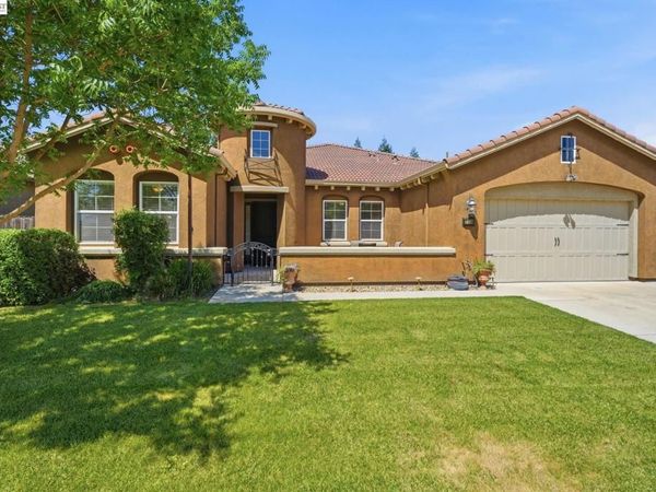 2359 Happy Valley Ln, Manteca, CA 95336