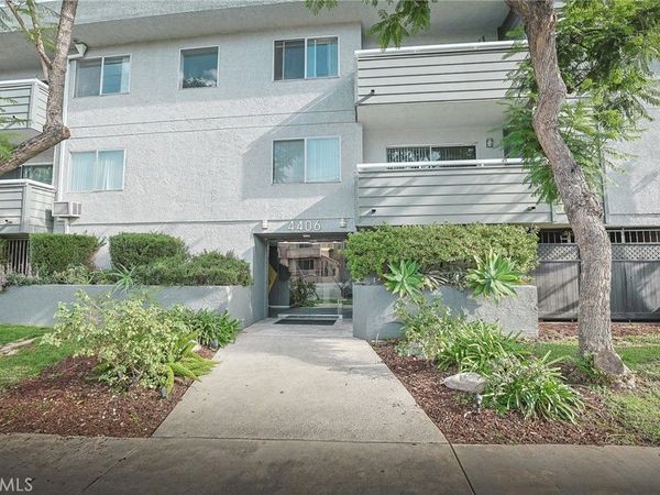 4406 Cahuenga Boulevard, Unit 109, Toluca Lake, CA 91602