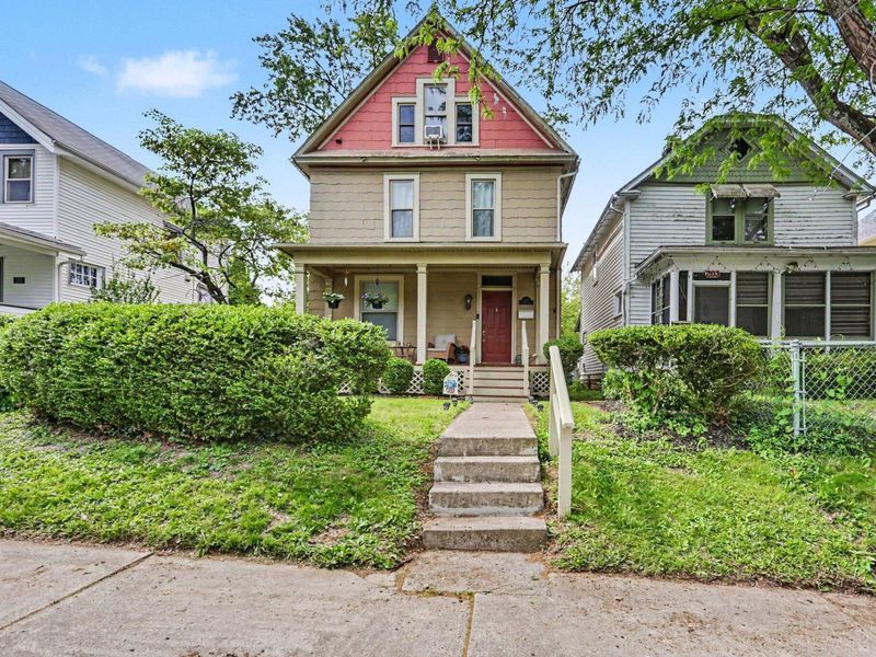 207 E Blake Avenue, Columbus, OH 43202 Photo 6