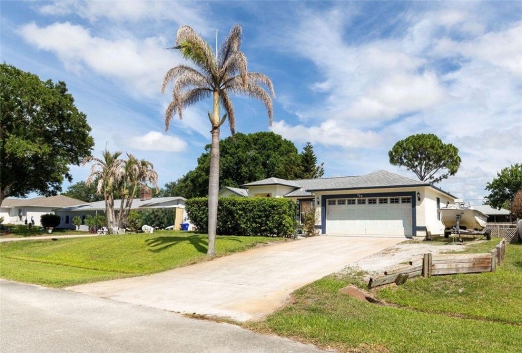 726 Tuxedo Terrace, Sebastian, FL 32958 Photo