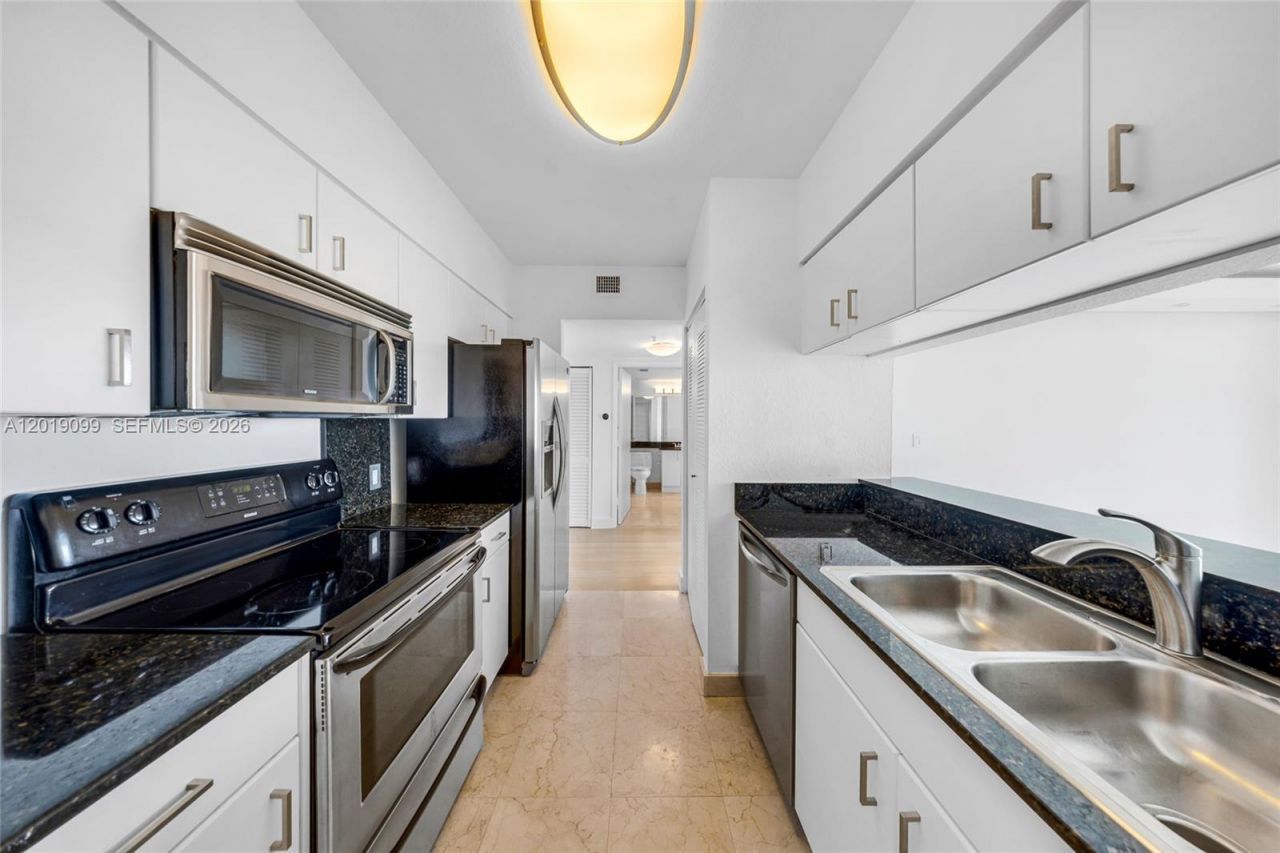 1625 Kennedy Cswy , Unit 1004D, North Bay Village, FL 33141 Photo