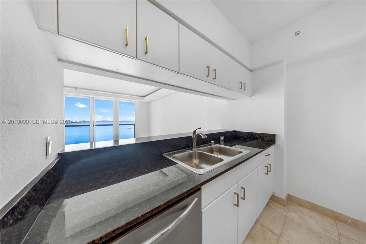 1625 Kennedy Cswy , Unit 1004D, North Bay Village, FL 33141 Photo
