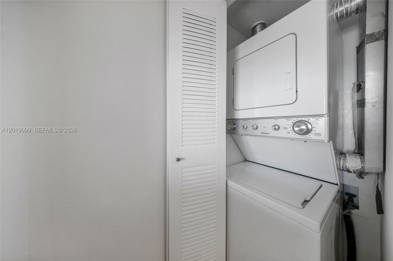 1625 Kennedy Cswy , Unit 1004D, North Bay Village, FL 33141 Photo