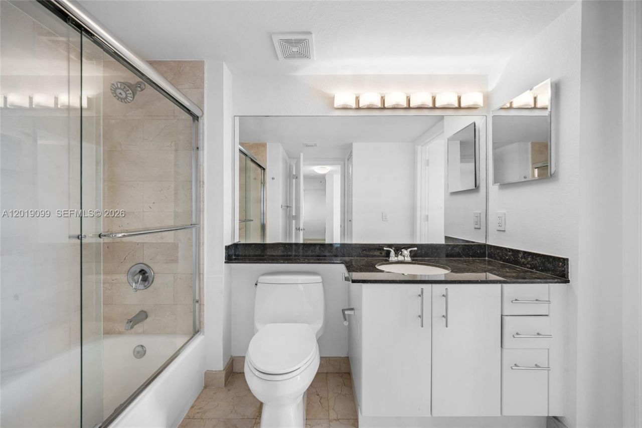 1625 Kennedy Cswy , Unit 1004D, North Bay Village, FL 33141 Photo