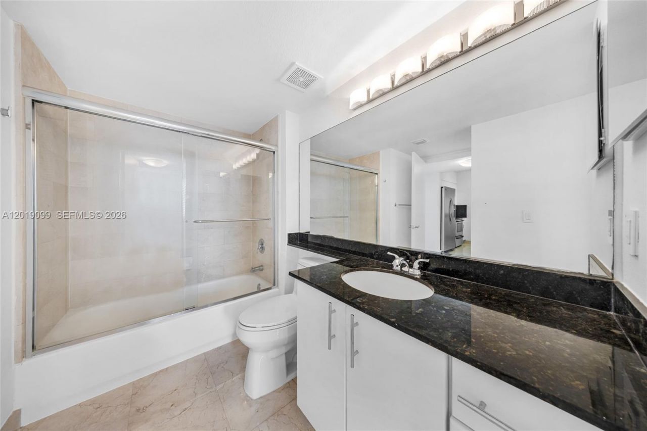 1625 Kennedy Cswy , Unit 1004D, North Bay Village, FL 33141 Photo