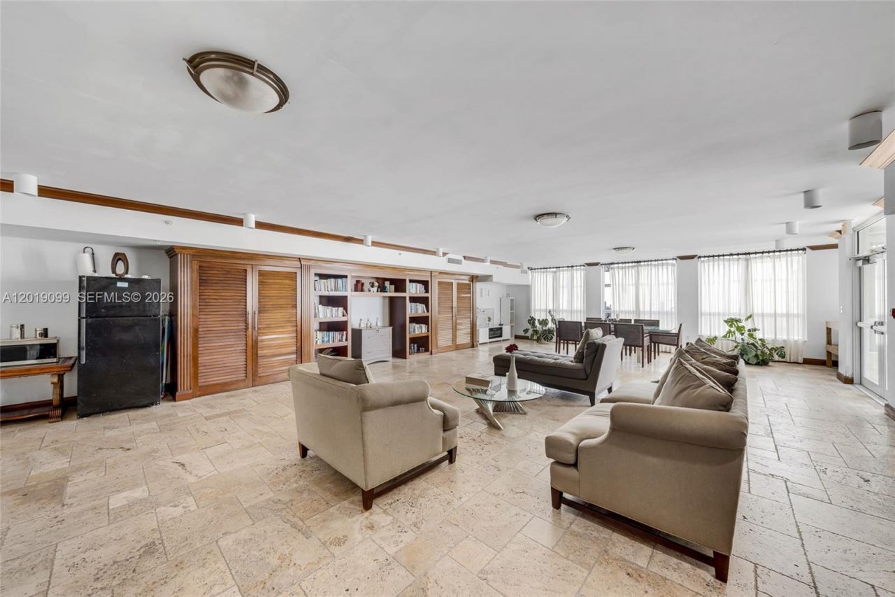 1625 Kennedy Cswy , Unit 1004D, North Bay Village, FL 33141 Photo