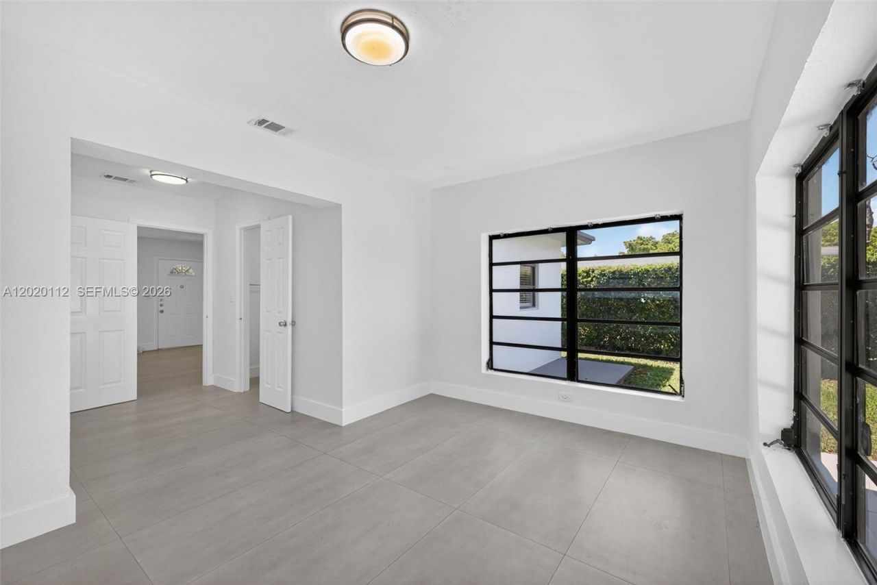 17150 NE 18th Ave , Unit 17150, North Miami Beach, FL 33162 Photo
