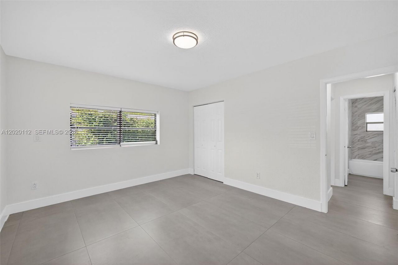 17150 NE 18th Ave , Unit 17150, North Miami Beach, FL 33162 Photo