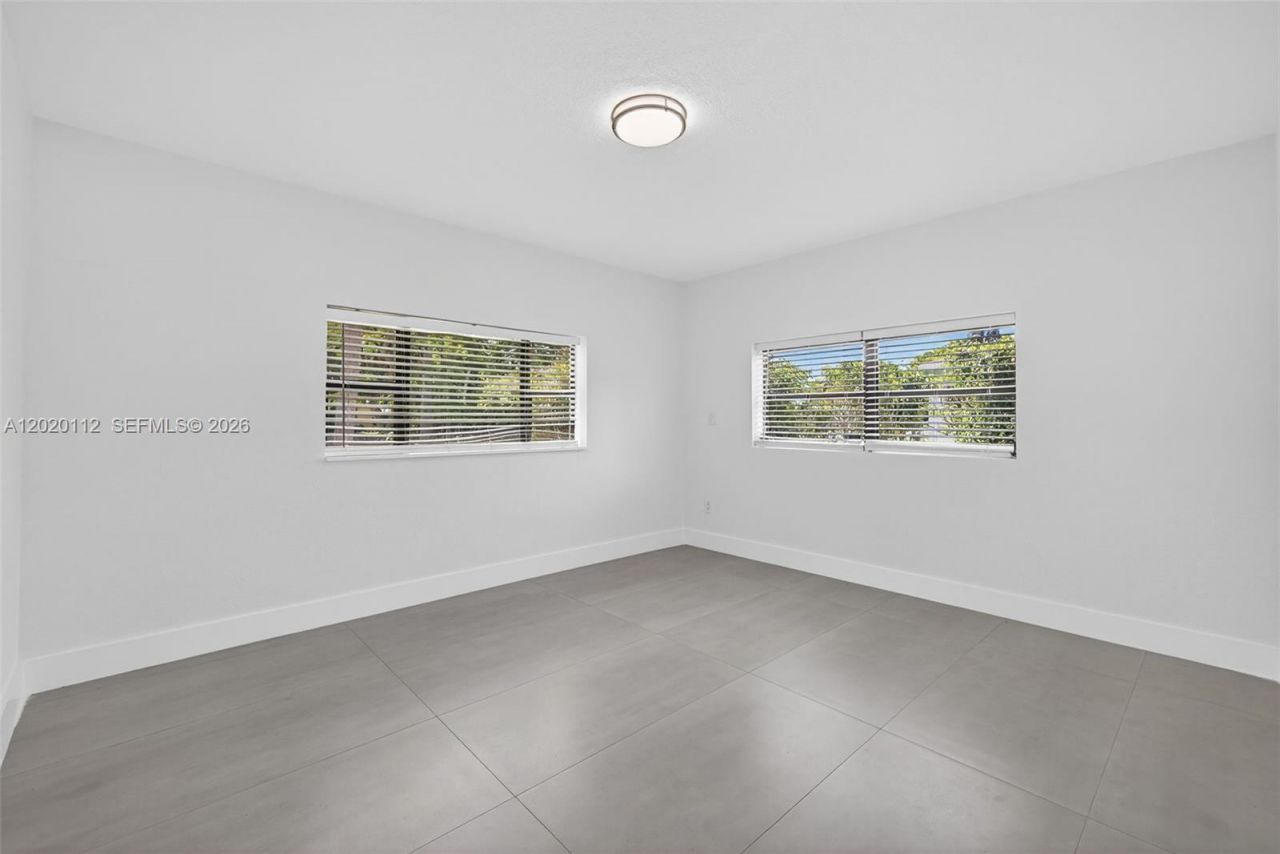 17150 NE 18th Ave , Unit 17150, North Miami Beach, FL 33162 Photo