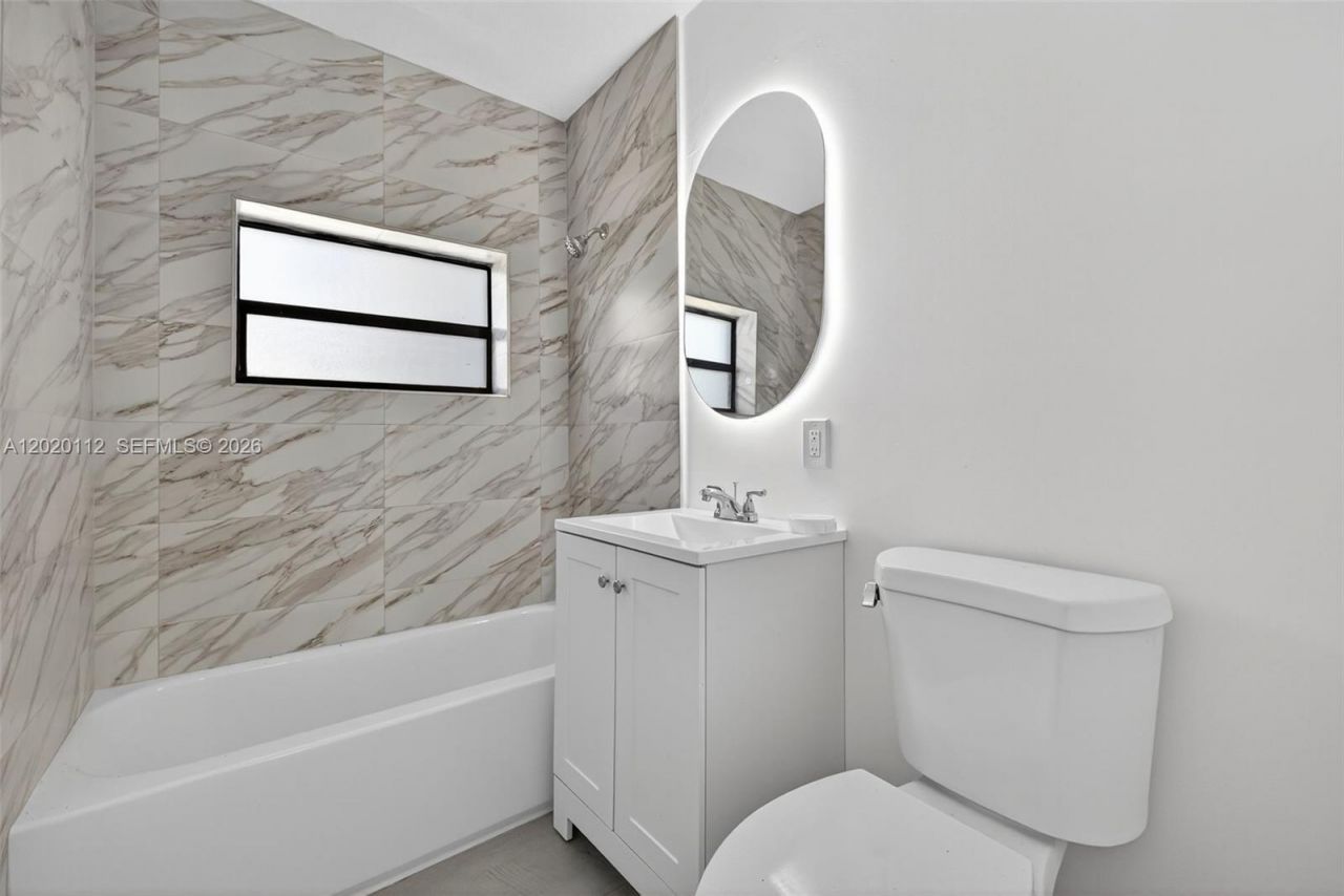 17150 NE 18th Ave , Unit 17150, North Miami Beach, FL 33162 Photo