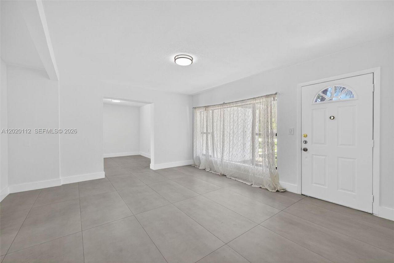 17150 NE 18th Ave , Unit 17150, North Miami Beach, FL 33162 Photo