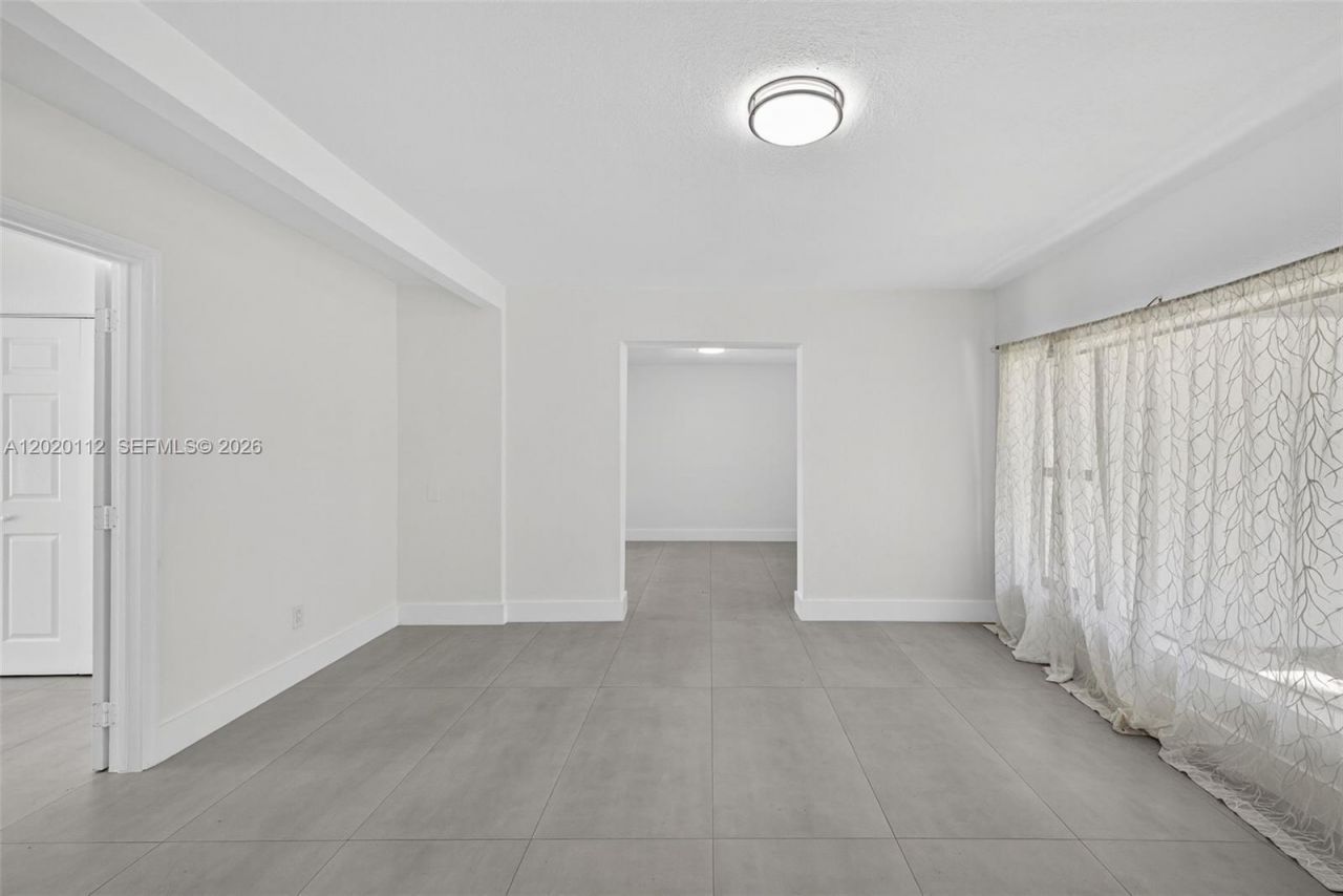17150 NE 18th Ave , Unit 17150, North Miami Beach, FL 33162 Photo