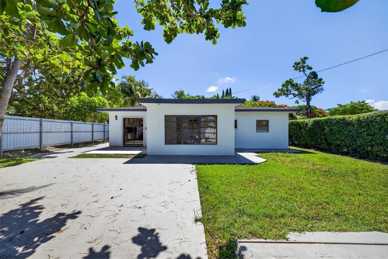 17150 NE 18th Ave , Unit 17150, North Miami Beach, FL 33162 Photo