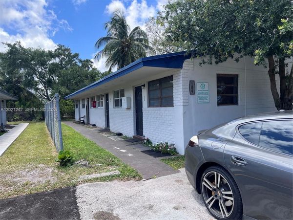 109 NW 14th Way , Unit 1-4, Dania Beach, FL 33004
