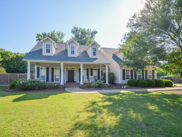 83 Sutherland, Starkville, MS 39759
