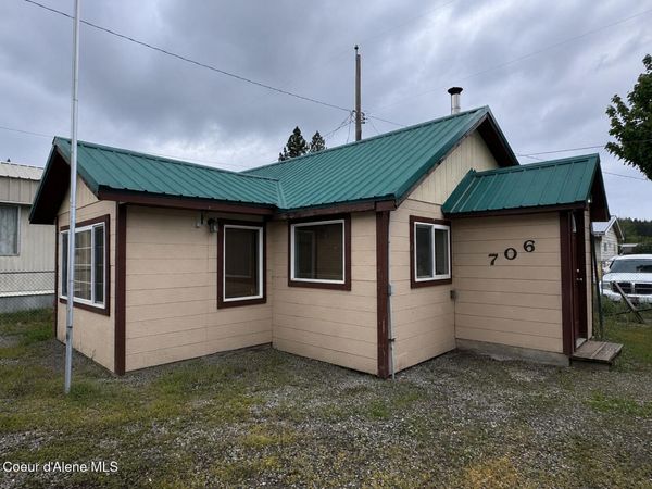 706 B ST , Pinehurst, ID 83850