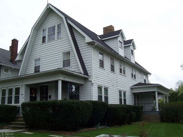 3096 Meadowbrook Boulevard , Cleveland Heights, OH 44118