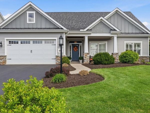 228 Indian Ridge Ln, Canonsburg, PA 15317