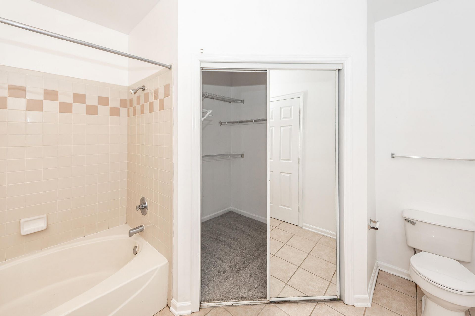 700 Daniel Ellis Drive Photo 10