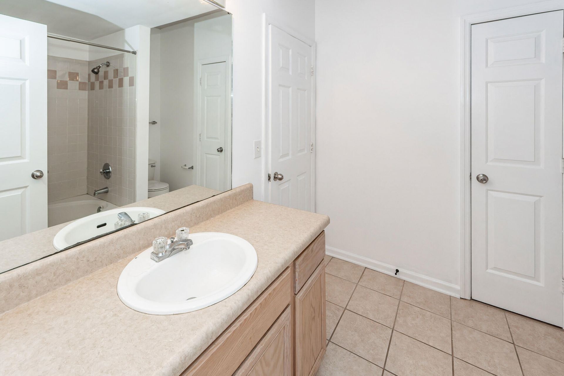 700 Daniel Ellis Drive Photo 13