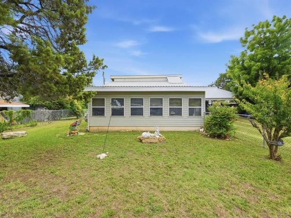 106 Tammi Run Lane , Whitney, TX 76692