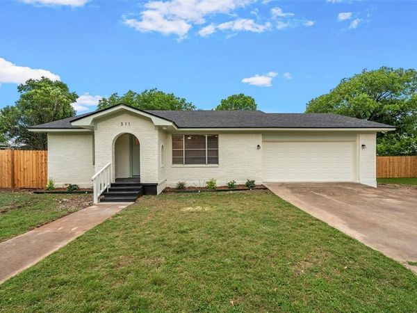 311 Arthur Street , McGregor, TX 76657