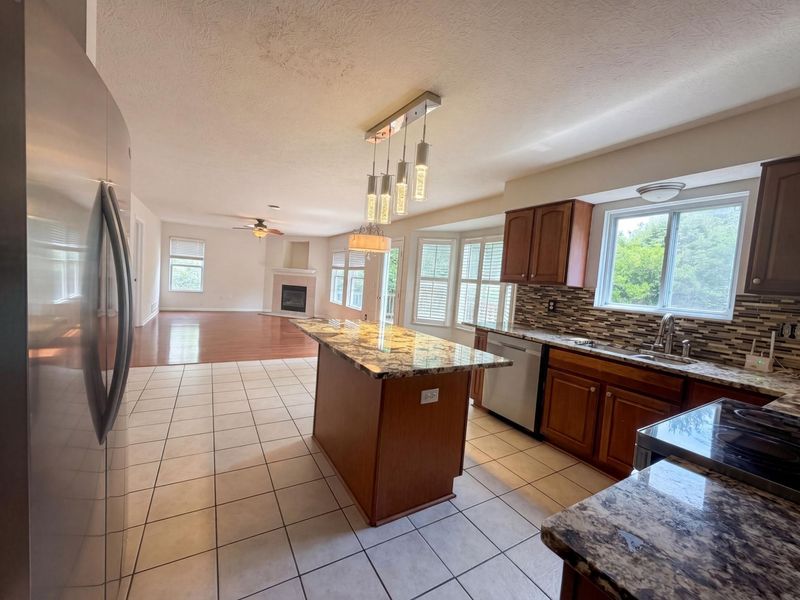 7966 Lazelle Woods Drive , Westerville, OH 43081 Photo 2