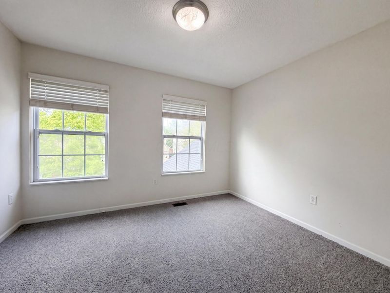 7966 Lazelle Woods Drive , Westerville, OH 43081 Photo 24