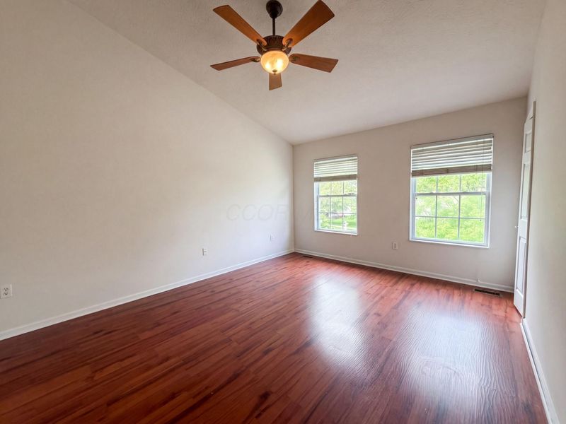 7966 Lazelle Woods Drive , Westerville, OH 43081 Photo 4