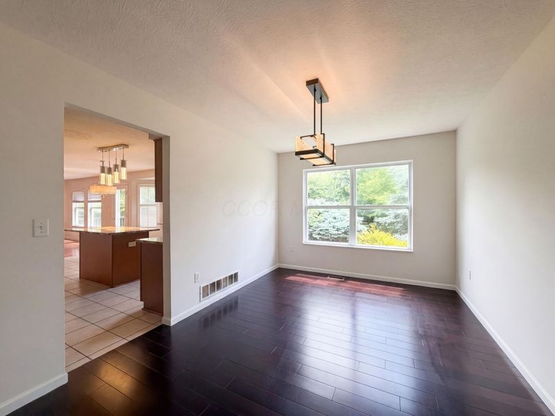 7966 Lazelle Woods Drive , Westerville, OH 43081 Photo 9