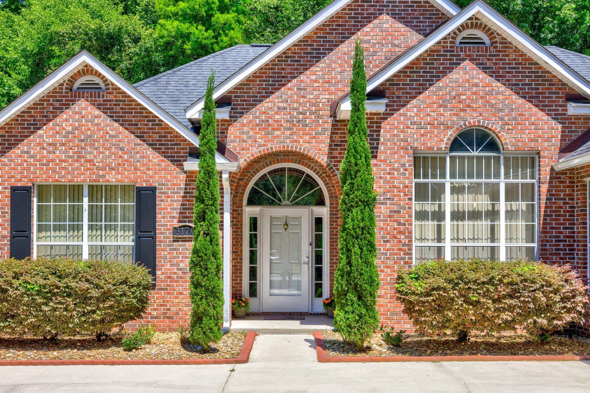 3170 Hermitage Dr.  Photo 4