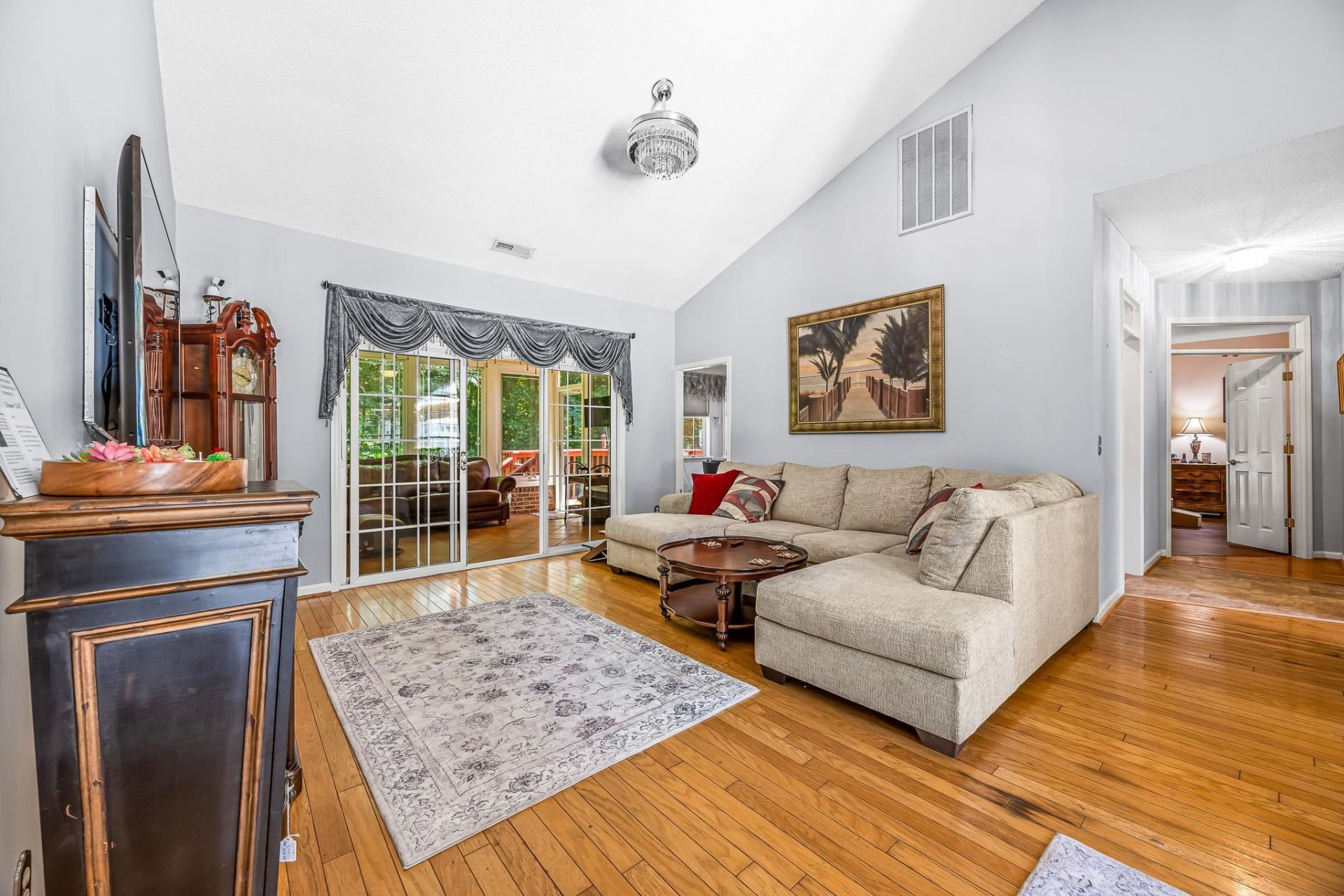 3170 Hermitage Dr.  Photo 8