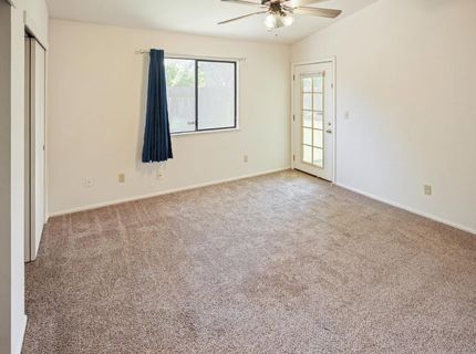 7004 Springmont Dr, Elk Grove, CA 95758 Photo