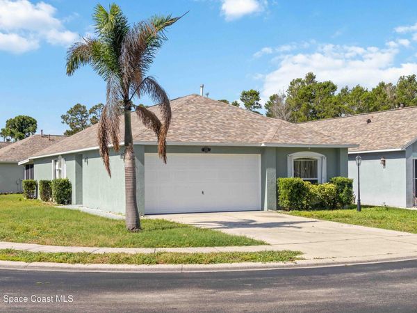 2126 Redwood Circle NE, Palm Bay, FL 32905