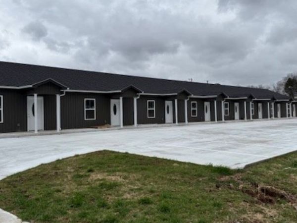 1 Looney St N, Cowan, TN 37318